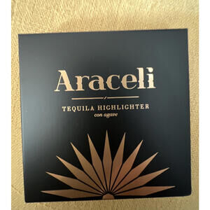 Araceli Tequila Highlighter in Blanco Color Rosy Champagne Araceli Highlighter
